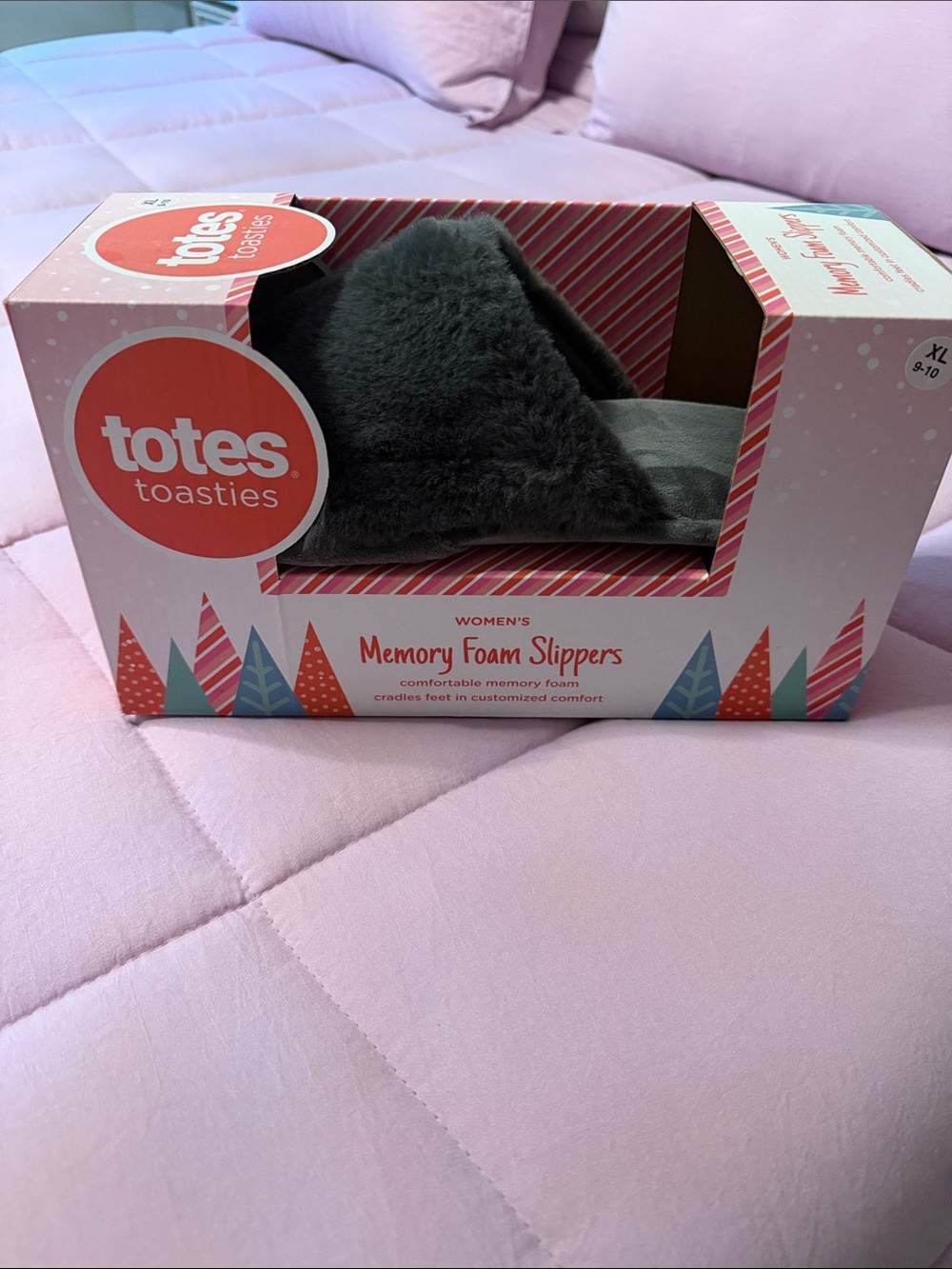 totes women’s Gray Plush Memory Foam Slippers